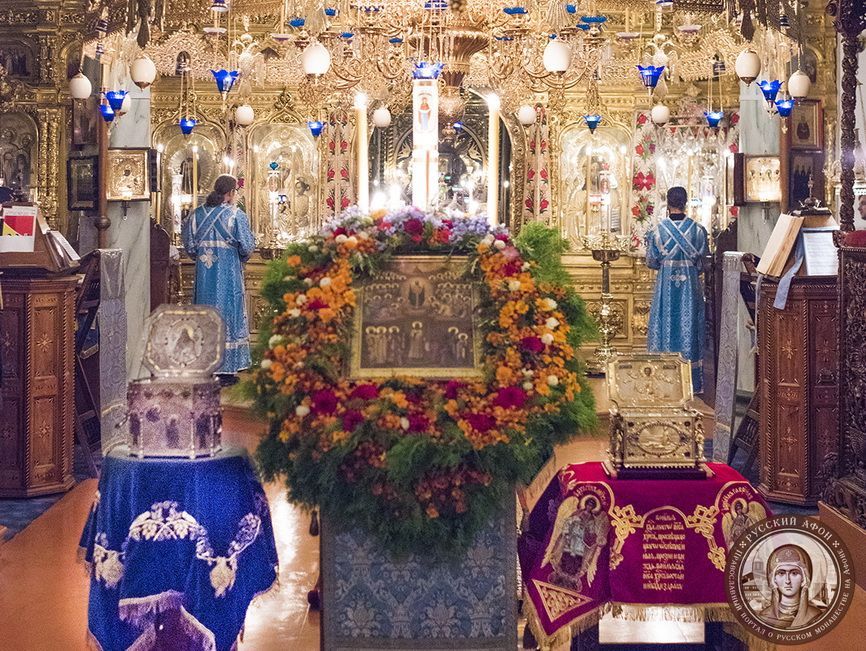 Панигир Покрова Божией Матери торжественно отметили в Пантелеимоновом монастыре на Афоне