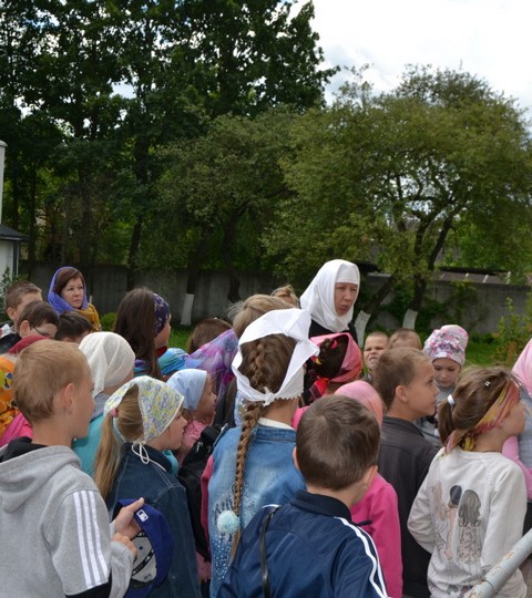 Дети из дошкольных и учебных заведений г. Кобрина посетили Спасский женский монастырь