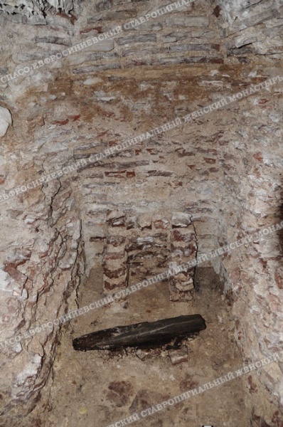 06-алтарь подземного храма.jpg