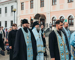 Архиепископ Новогрудский и Слонимский Гурий возглавил епархиальный крестный ход в Лавришевский монастырь