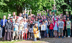 Завершилась смена летнего лагеря молодежного движения «Орлята» при Елисаветинском монастыре города Минска