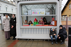Воспитанники воскресной школы Полоцкой обители организовали благотворительную ярмарку