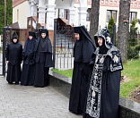 26-Посещение епископом Порфирием Свято-Ксениевского женского монастыря 28.04.17