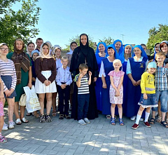 В Спасском монастыре Кобрина завершилась благотворительная акция «Приложи сердце твое к учению»