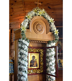 Епископ Вениамин возглавил престольный праздник в храме Тихвинской иконы Божией Матери Иоанно-Богословского женского монастыря в Домашанах