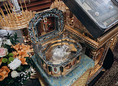 11 июля в Жировичскую обитель доставлен ковчег с частицей мощей святого благоверного князя Александра Невского