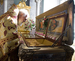 Память святителя Димитрия, митрополита Ростовского, молитвенно почтили в Спасо-Яковлевском Димитриевом монастыре