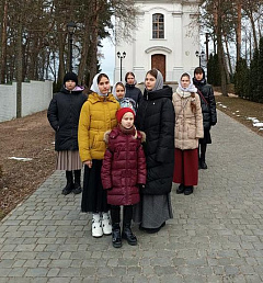 К 8-й годовщине создания детско-юношеского хора при кафедральном соборе Борисова ребята посетили Жировичский монастырь