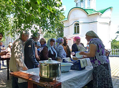 Благотворительные трапезы для прихожан и всех нуждающихся в Мгарском монастыре