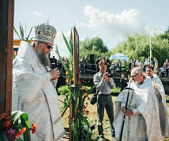В день 1035-летия Крещения Руси архиепископ Гурий совершил крещальную Литургию близ Лавришевского монастыря