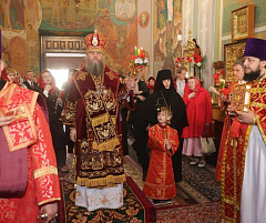 В праздник святых жен-мироносиц архиепископ Гурий совершил богослужения в Рождество-Богородичном женском монастыре Гродно