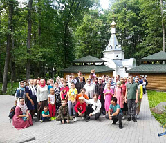 Молодежь города Жлобина совершила паломническую поездку в Жировичский монастырь