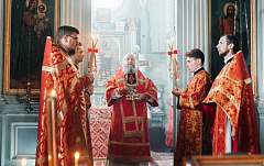 В день памяти святого Георгия Победоносца архиепископ Гурий совершил Литургию в Георгиевском храме Жировичского монастыря