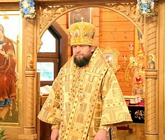 21 августа епископ Порфирий совершил Божественную литургию на Архиерейском подворье в честь преподобного Паисия Святогорца в деревне Ольжево
