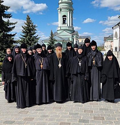 Оптину пустынь посетили игумении и насельницы женских монастырей Калужской епархии