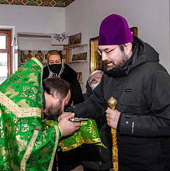 Епископ Серафим совершил Божественную литургию в храме деревни Дараганово, опекаемом монашеской общиной Прощи
