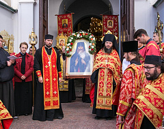 5 сентября, в канун дня памяти преподобномученика Серафима архиепископ Гурий возглавил всенощное бдение в Жировичском монастыре