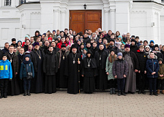 Участники X съезда православной молодежи «Сретенские встречи» Полоцкой епархии посетили Спасо-Евфросиниевский монастырь