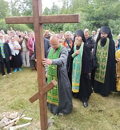 11 августа трехдневный крестный ход Новогрудской епархии продолжил свое шествие в Елисеевский Лавришевский монастырь