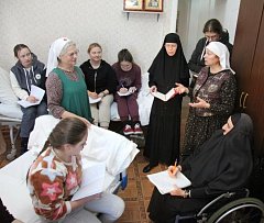 На базе Никольского Черноостровского монастыря состоялись курсы младших медсестер по уходу за больными