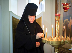 31 мая сестры и паломники Тихвинской женской обители в городе Гомеле поздравили с днем рождения настоятельницу монастыря