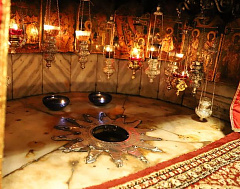 Сестры Горненской обители молились за Литургией в Вифлеемской пещере Рождества Христова