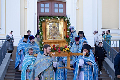 В день обретения иконы Богоматери «Юровичская-Милосердная» и праздник Похвалы Пресвятой Богородицы состоялись торжества в Юровичском монастыре