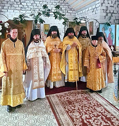 В Прощанской пустыни состоялась соборная Литургия монашествующих клириков Бобруйской епархии