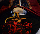 2-Отпевание и погребение архимандрита Кирилла (Павлова )  http://www.patriarchia.ru/db/text/4811922.html