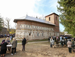 В монастыре Браду Румынской Православной Церкви спустя 160 лет возобновлена монашеская жизнь